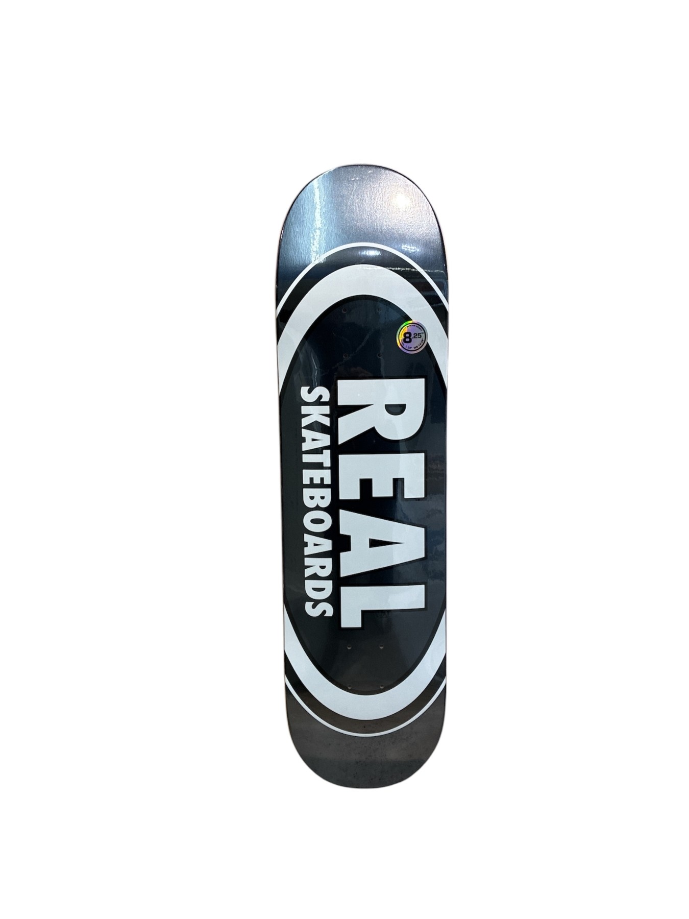 REAL SKATEBOARDS CLASSIC OVAL 8.25