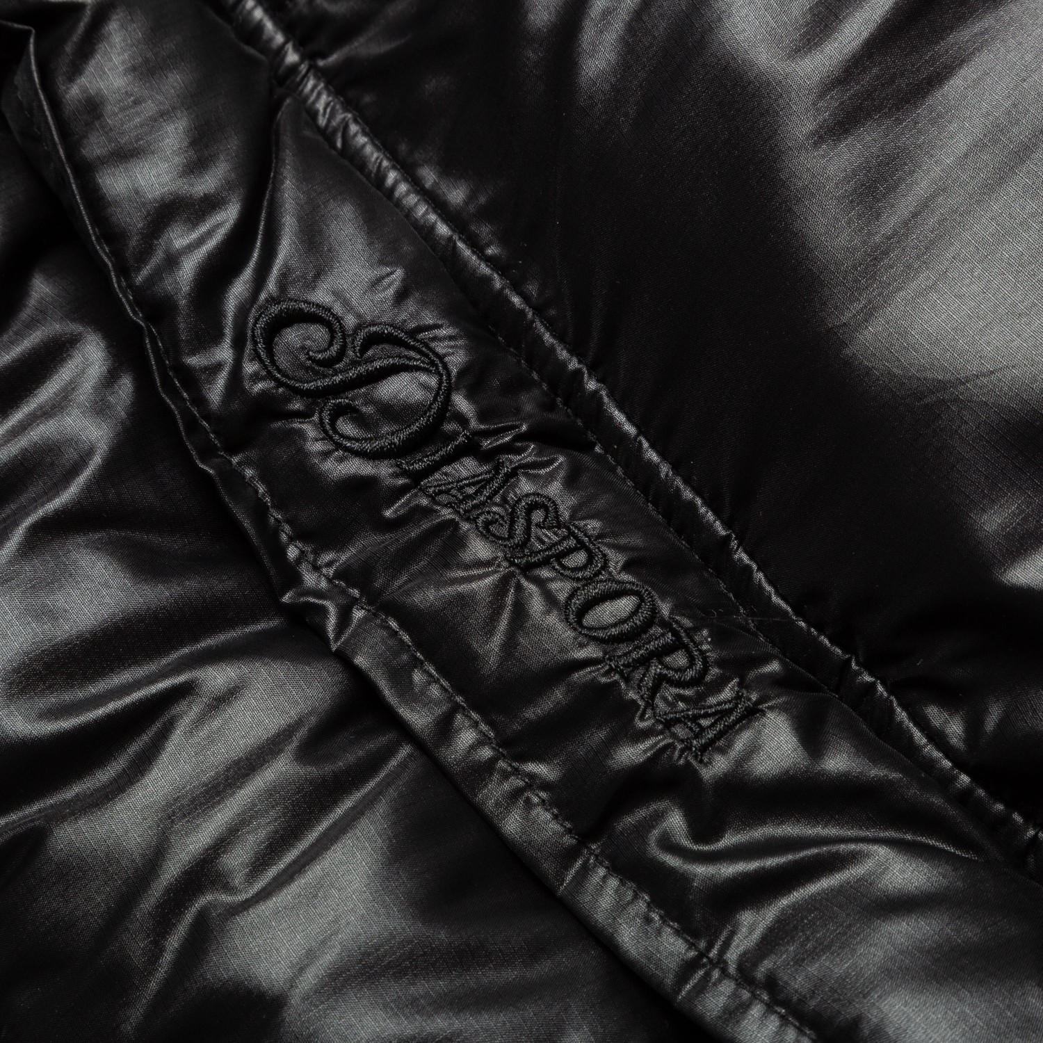 DIASPORA SKATEBOARDS PULLOVER DOWN JACKET