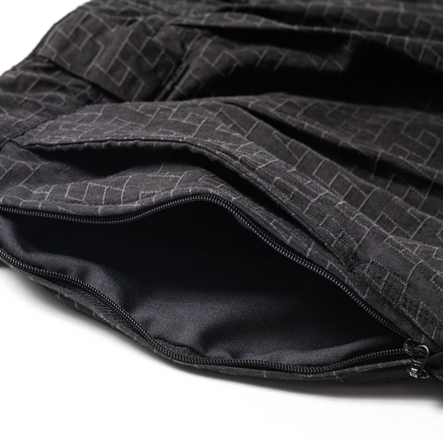 TIGHTBOOTH JACQUARD BAGGY SLACKS