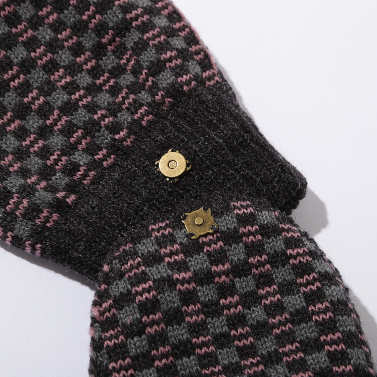 DIASPORA SKATEBOARDS CHECKERD MITTEN