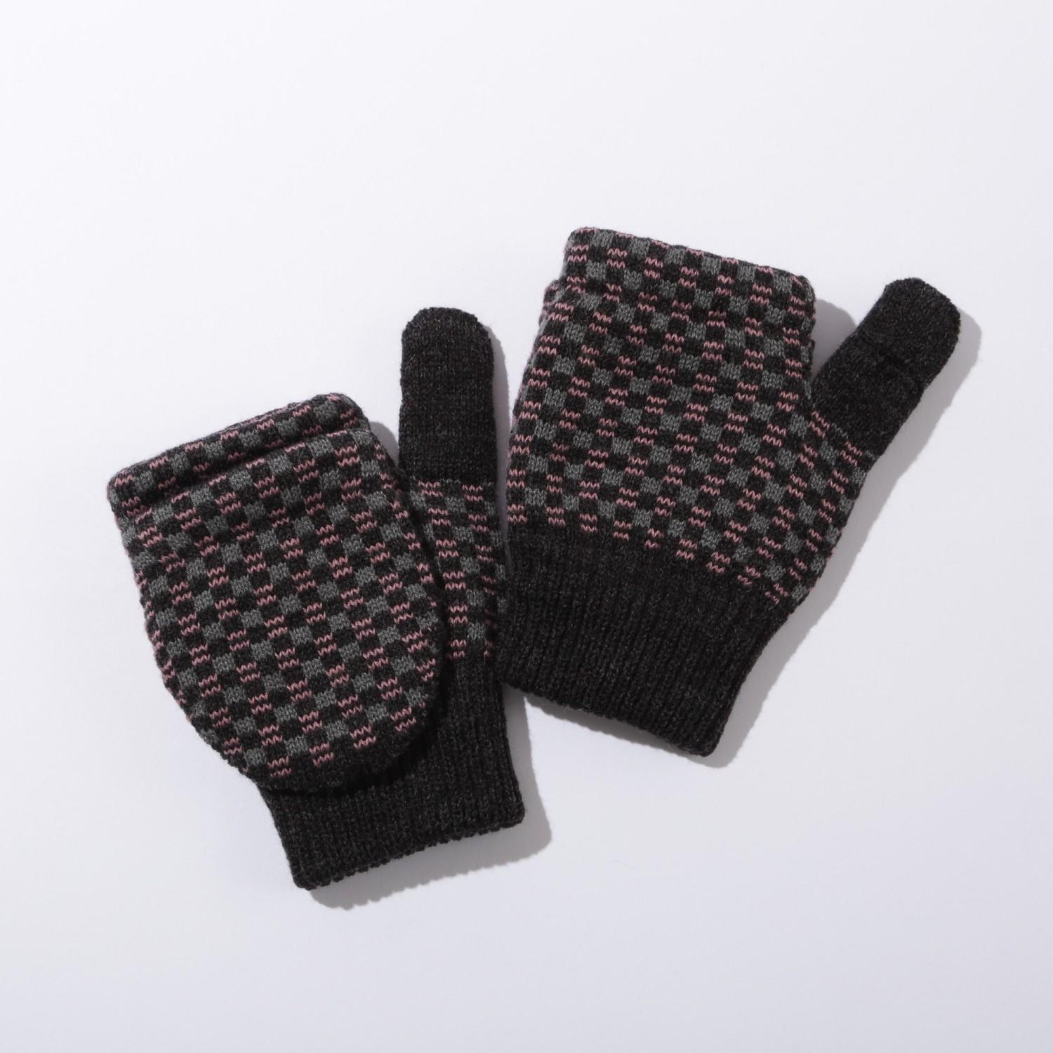 DIASPORA SKATEBOARDS CHECKERD MITTEN