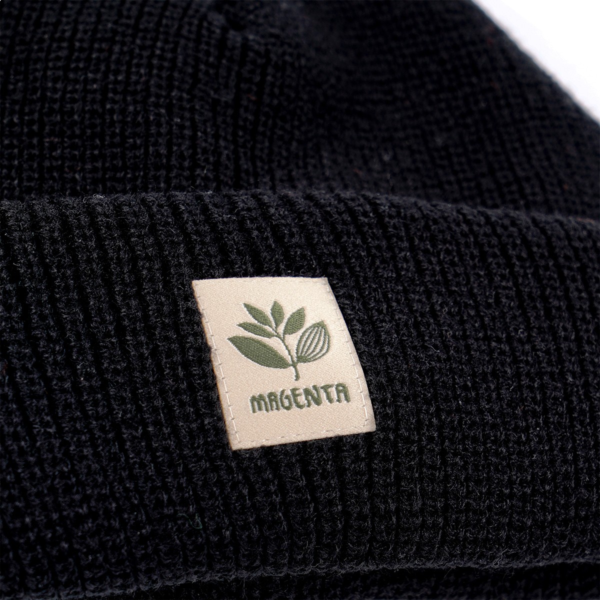 MAGENTA SKATEBOARDS FAM BEANIE