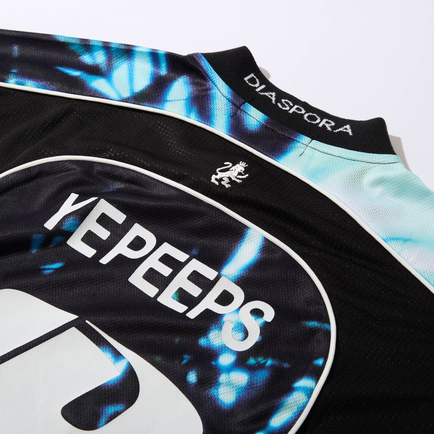 DIASPORA SKATEBOARDS YE PEEPS TOP