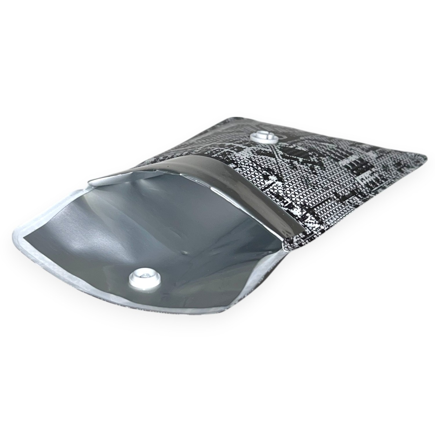 ÖCTAGON POCKET ASHTRAY