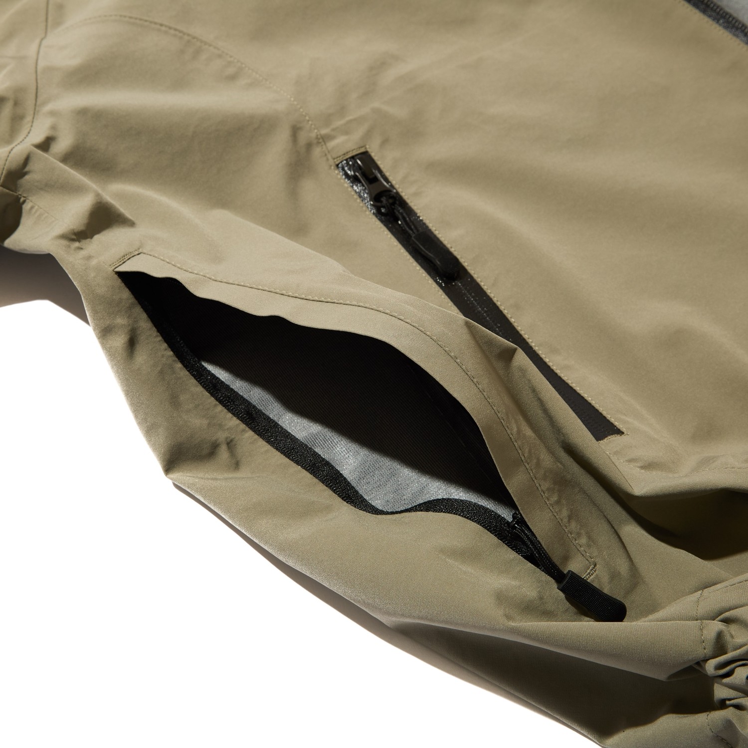 DIASPORA SKATEBOARDS PRAGMATECH PAVEMENT JACKET