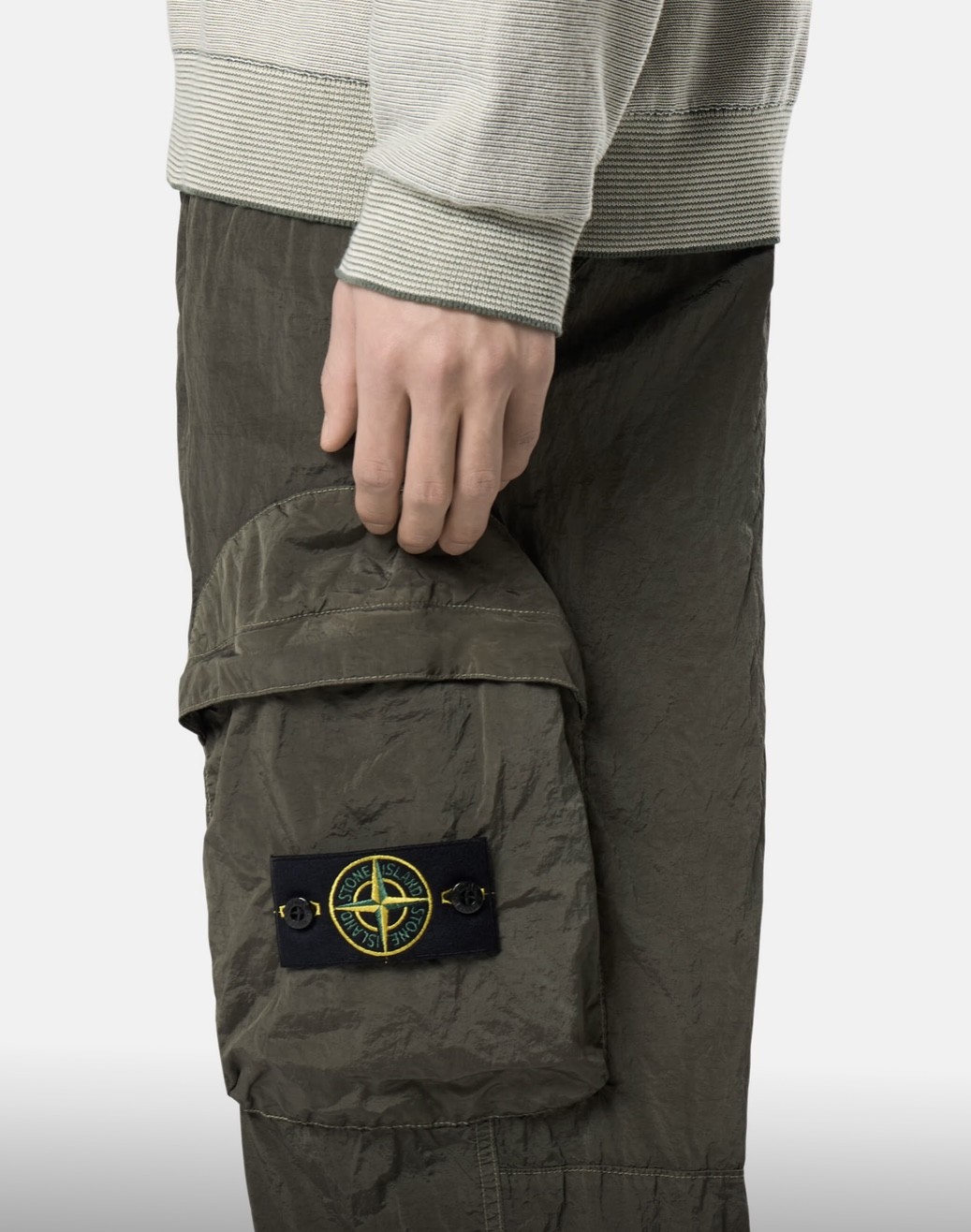 パンツ STONE  L NYLON PANTS Stone Island Nylon Metal Econyl Pants - Size 30 - Musk