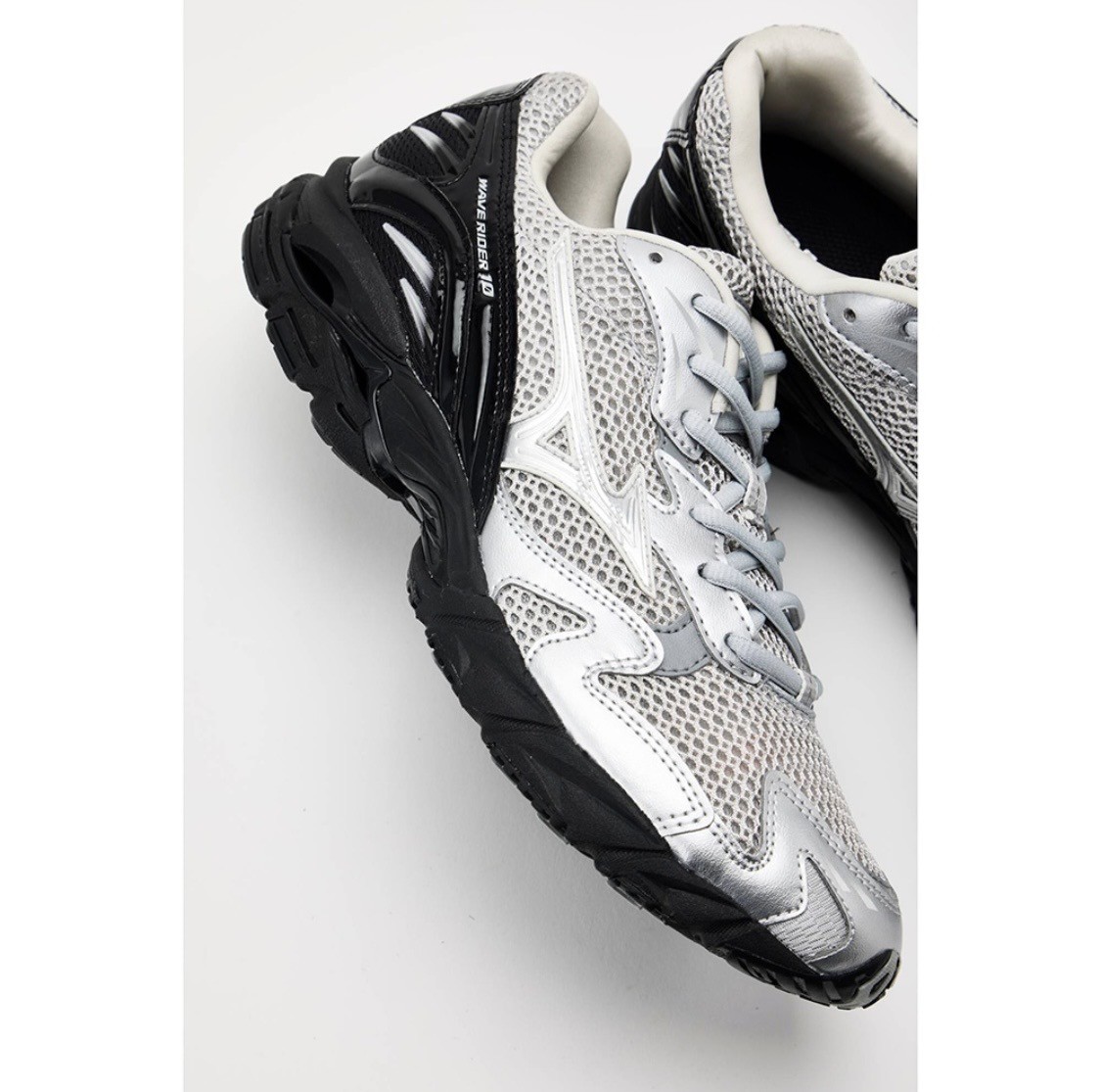 MIZUNO WAVE RIDER 10