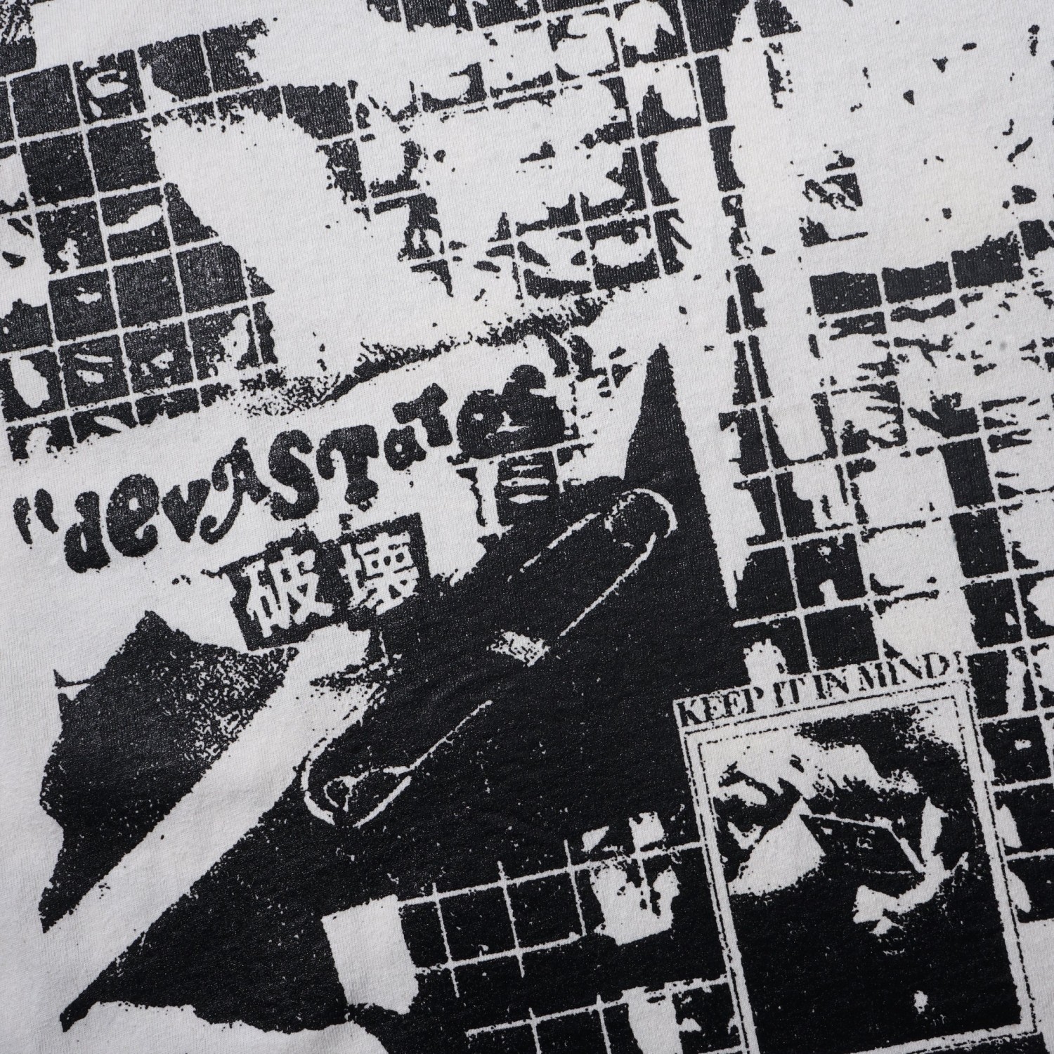 DEVA STATES GFX RETRO T-SHIRT