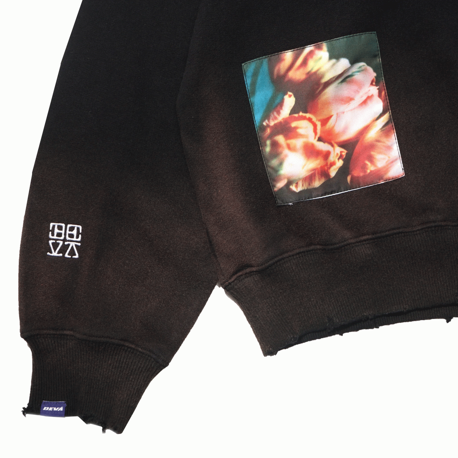 DEVA STATES DISTRESSED CREWNECK