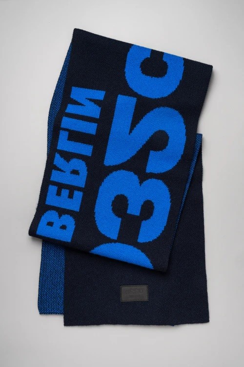 032c SELFIE SCARF