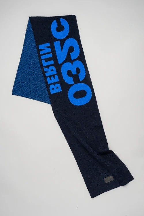 032c SELFIE SCARF