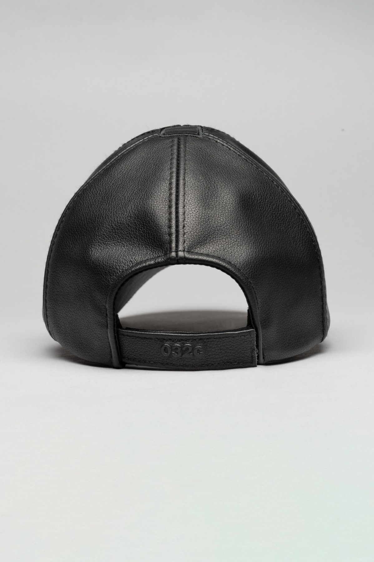 032c LEATHER CAP