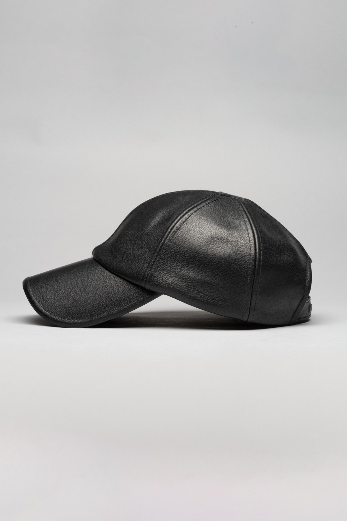 032c LEATHER CAP