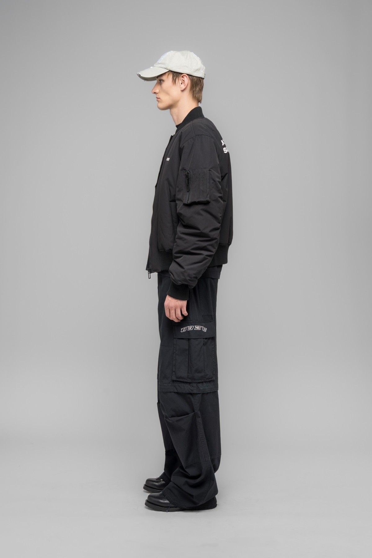 032c ''SUSPICIOUS MINDS'' BOMBER JACKET