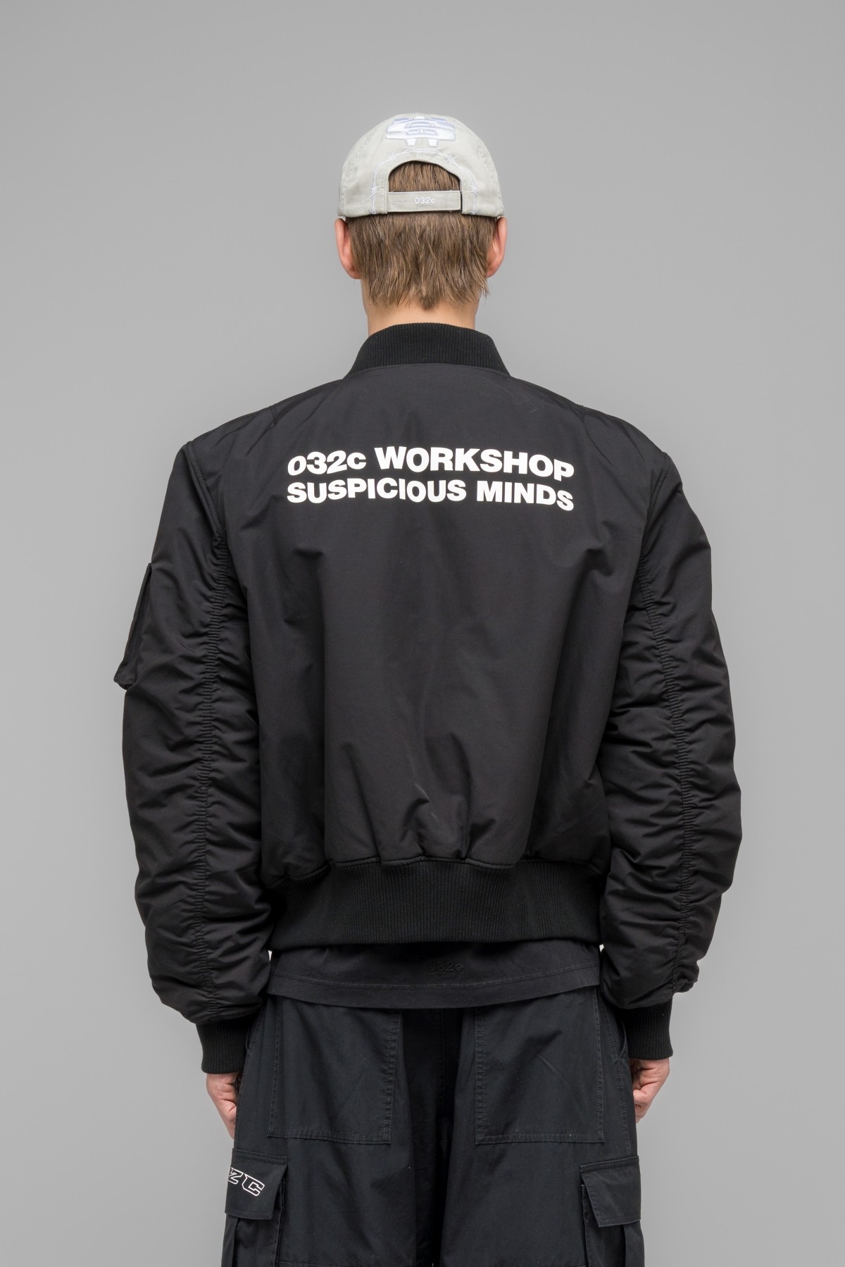032c ''SUSPICIOUS MINDS'' BOMBER JACKET