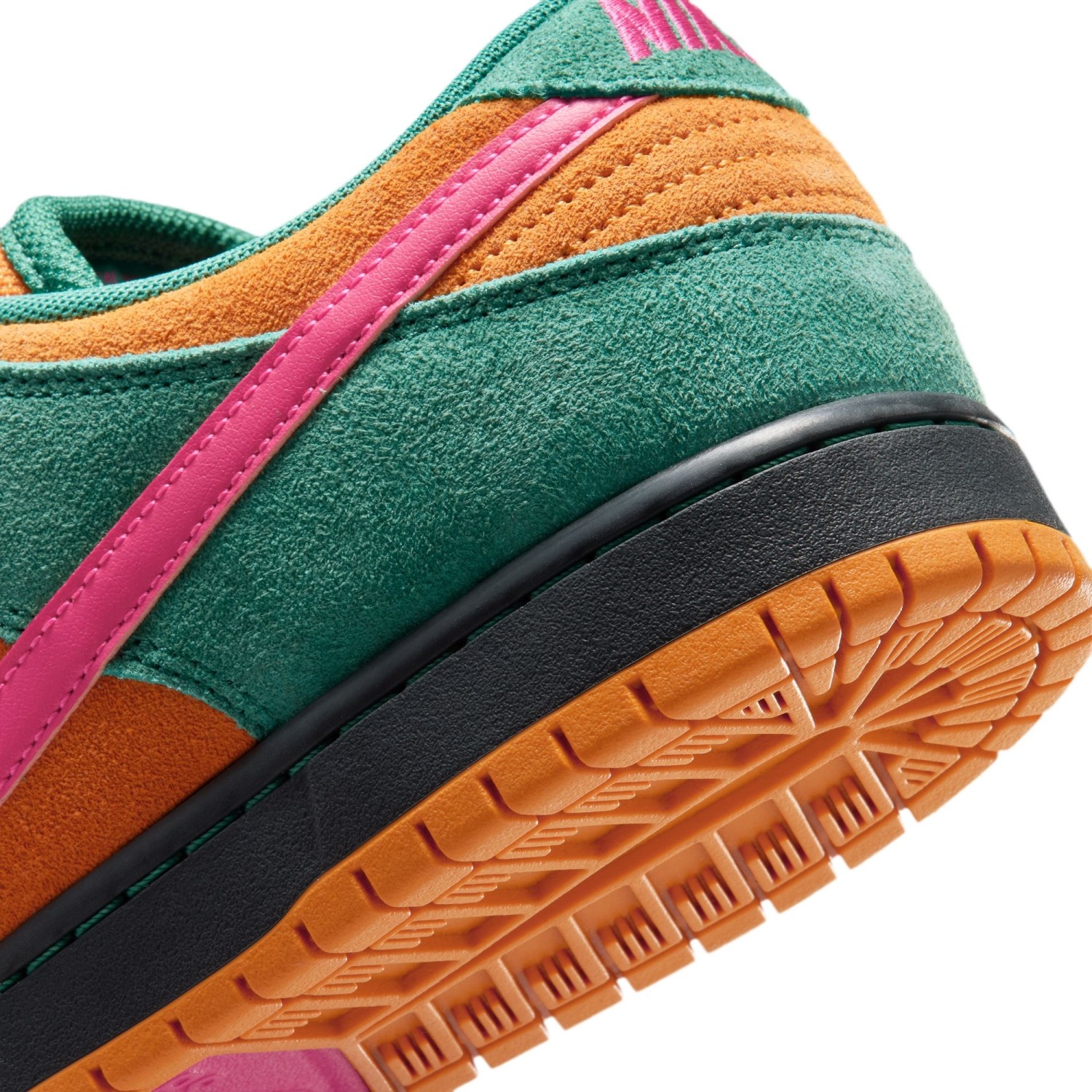 NIKE SB  DUNK LOW PRO"GREEN NOISE AND WATERMELON"