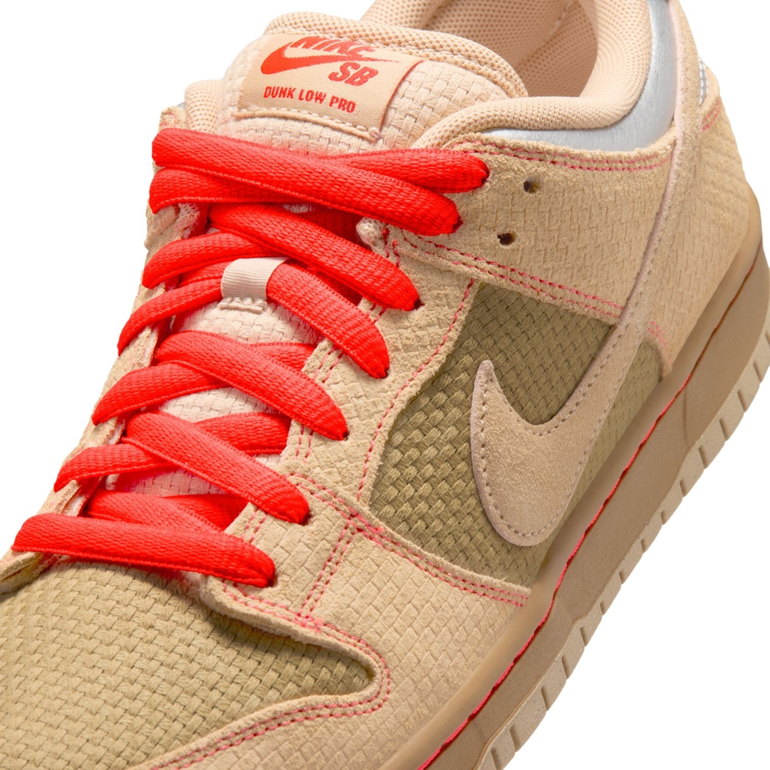 NIKE SB DUNK LOW “SOM TUM” NATURAL BEIGE/LIGHT BROWN/BLAZE ORANGE