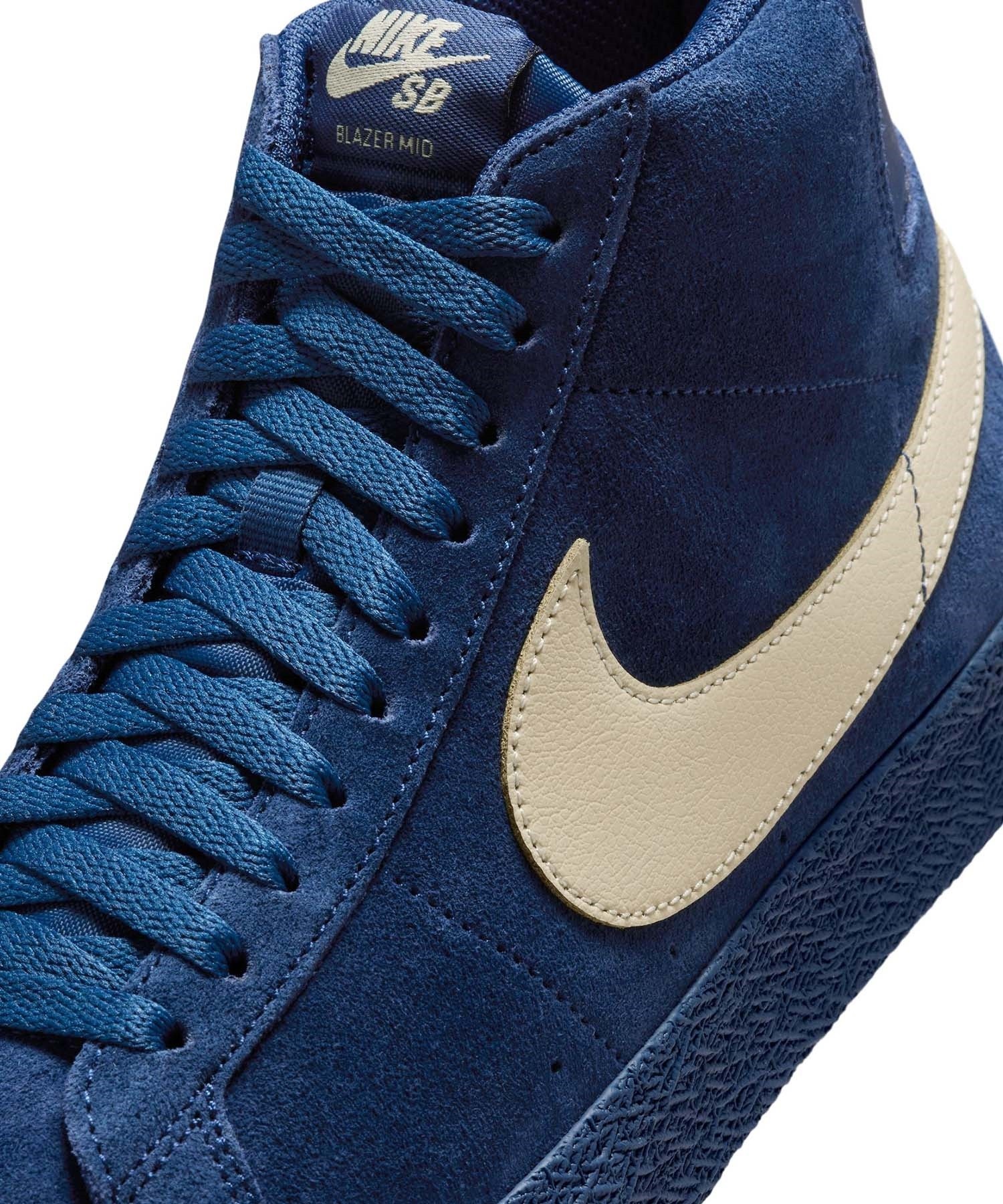 NIKE SB ZOOM BLAZER MID