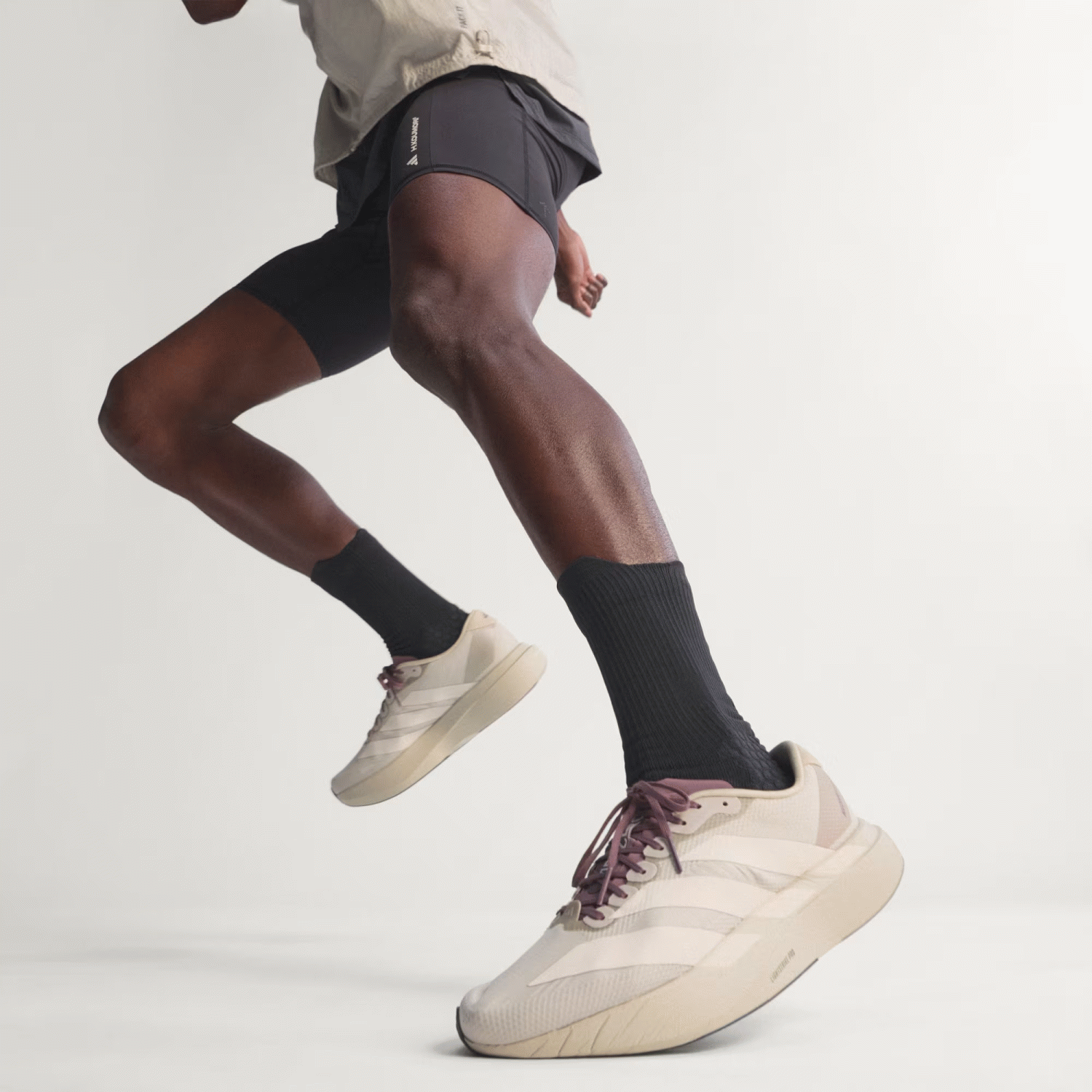 ADIDAS ADIZERO EVO WOVEN M HK