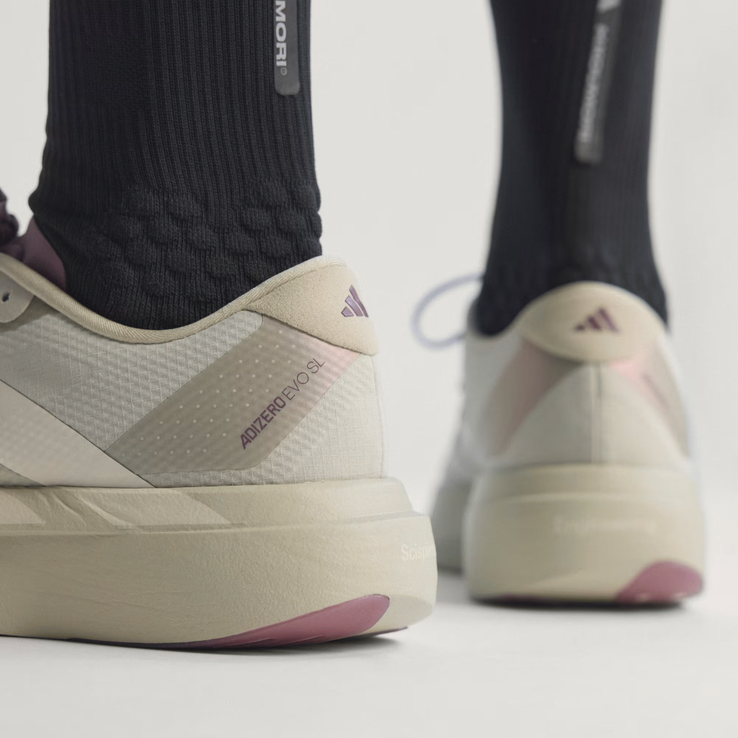 ADIDAS ADIZERO EVO WOVEN M HK