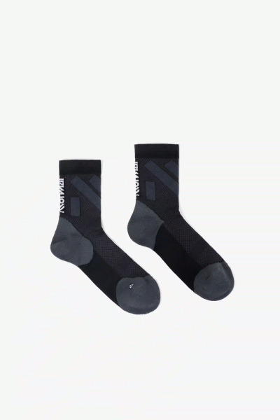 NNORMAL RACE LOW CAT SOCKS