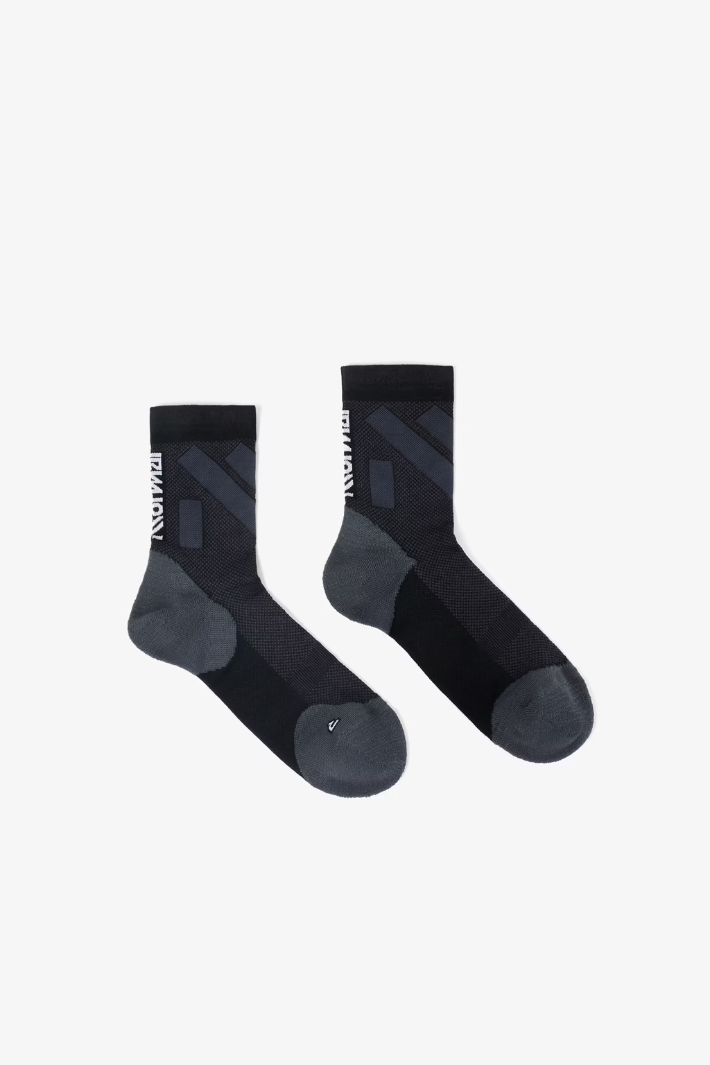 NNORMAL RACE LOW CAT SOCKS