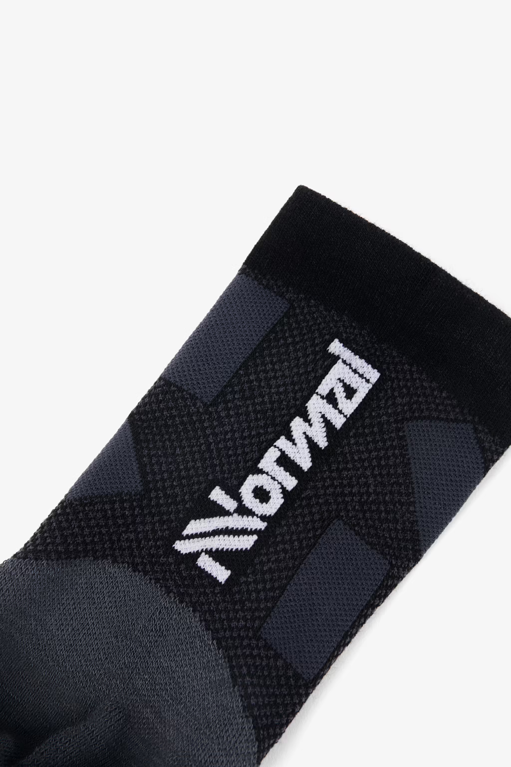 NNORMAL RACE LOW CAT SOCKS