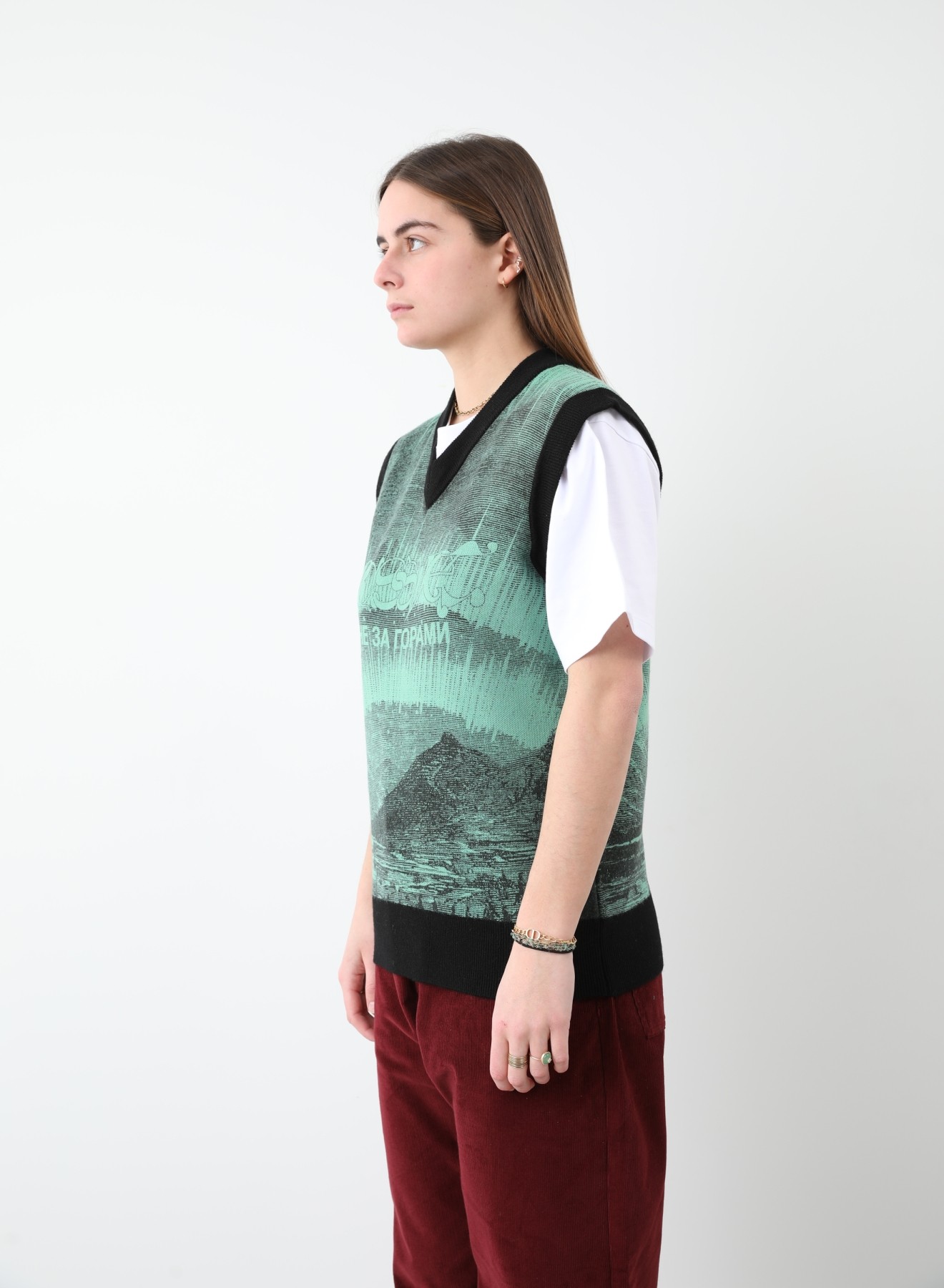 RASSVET SKAZKA SLEEVELESS KNIT