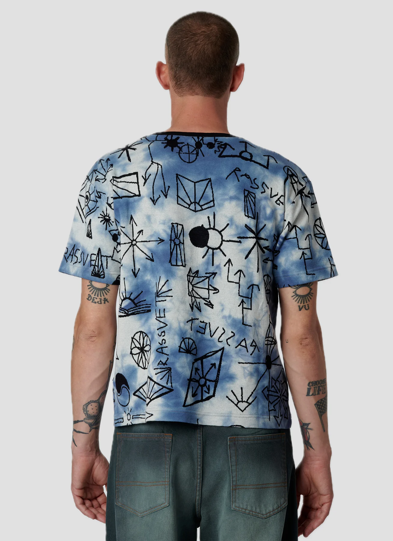 RASSVET SCRIBBLE JACQUARD TIE DYE TEE