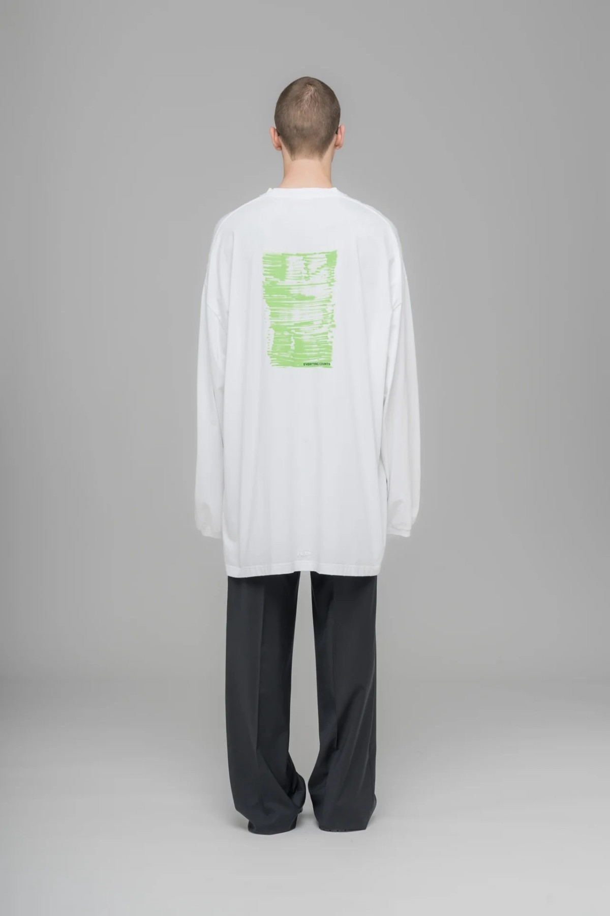 032C EVERYTHING COUNTS OVERSIZED LONGSLEEVE