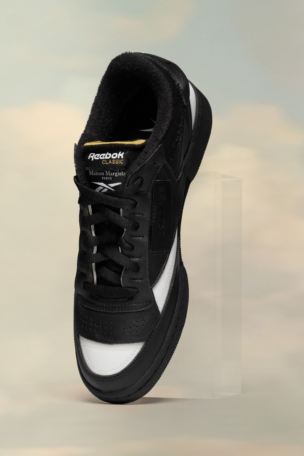 Maison Margiela ×Rebook CLUB C MEMORY OF