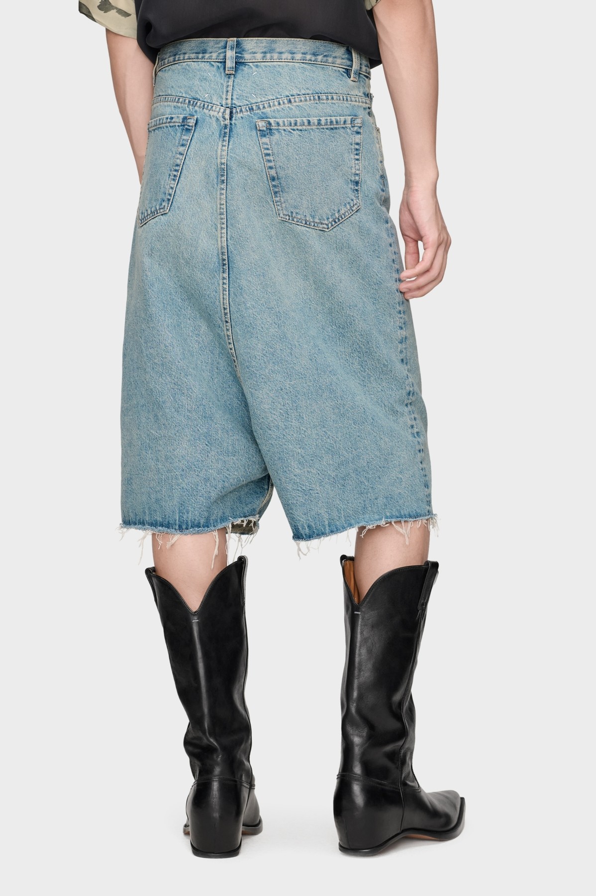 Maison Margiela DROPPED-RISE DENIM SHORT