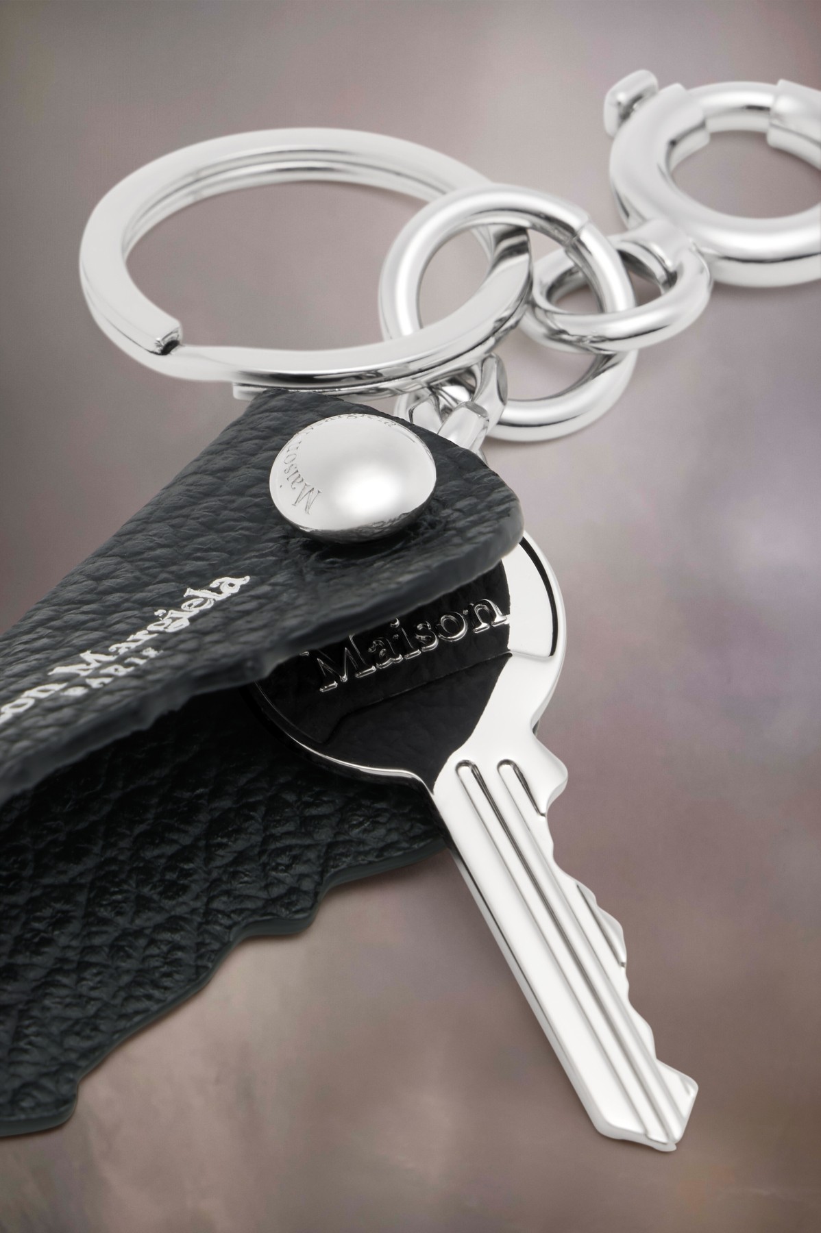 Maison Margiela LOGO LEATHER KEYRING