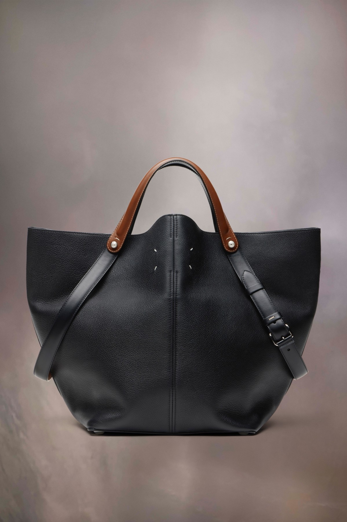 直営店 Maison Margiela ハンドバッグ SB1WD0039P7268 楽天市場】MM6 エムエムシックス メゾンマルジェラ ハンドバッグ