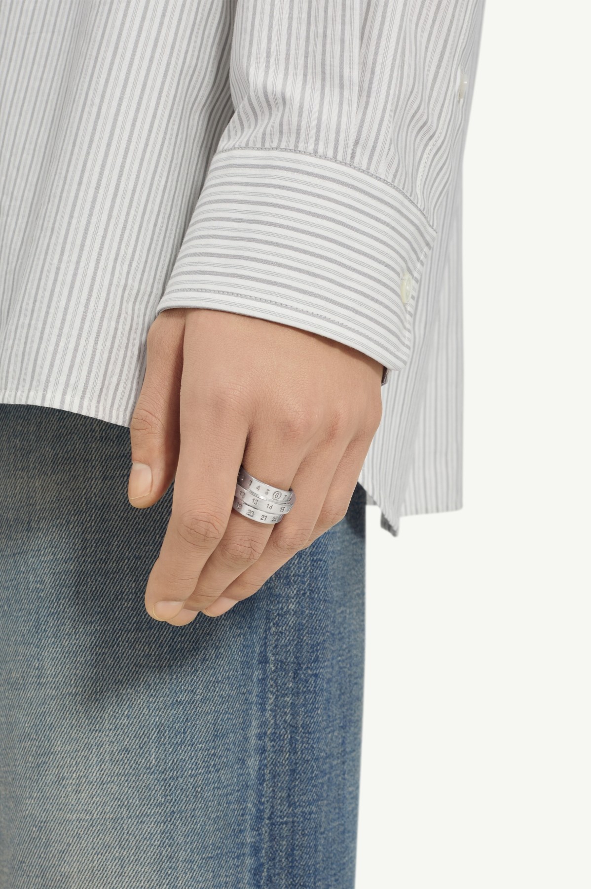 MM6 TRIPLE LOGO NUMERIC SIGNATURE RING