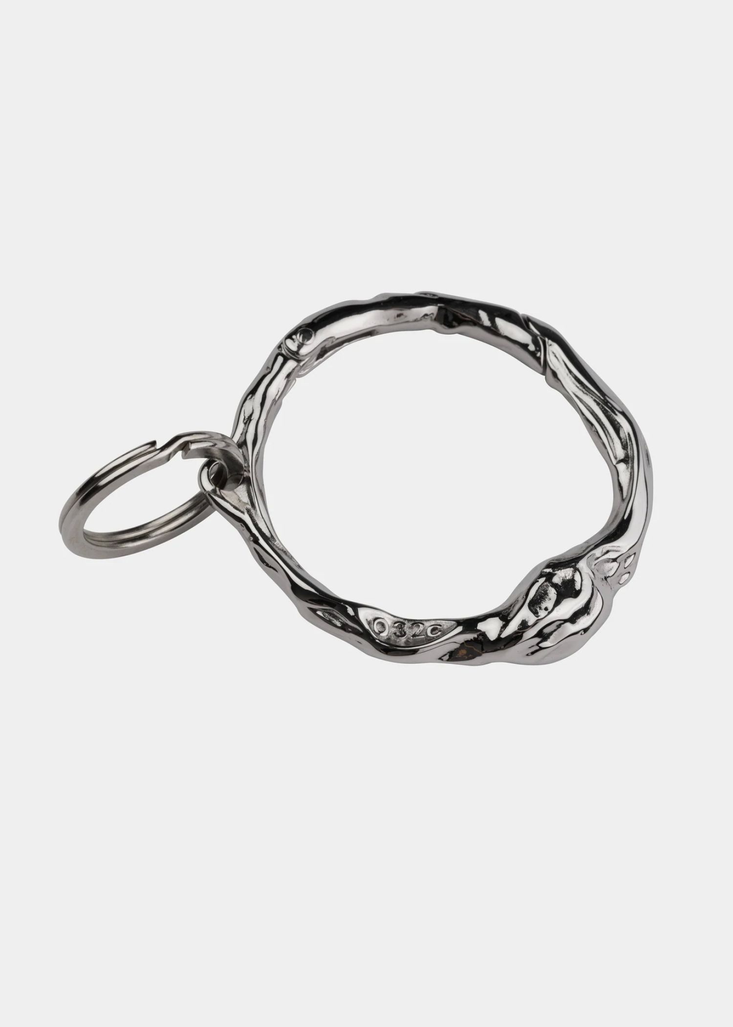 032c LIQUIFIED CARABUNER RING