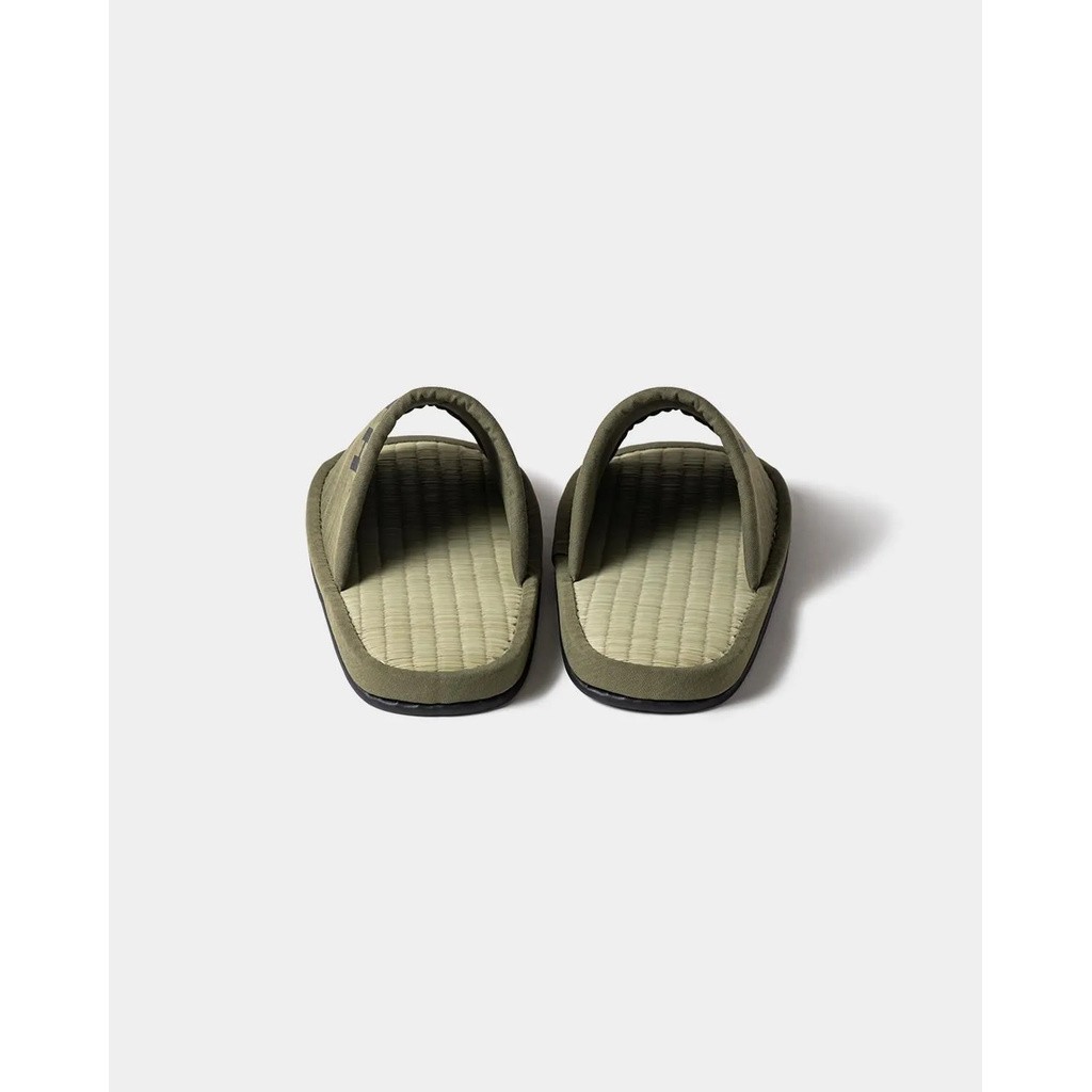 TIGHTBOOTH PRODUCTION BIG LABEL ROOM SANDAL