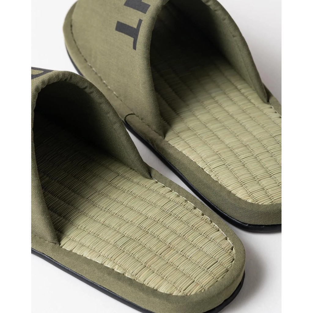 TIGHTBOOTH PRODUCTION BIG LABEL ROOM SANDAL