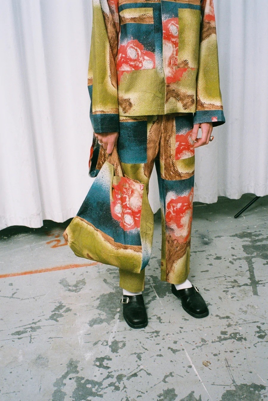 JUNGLES STARANGE BLOOM TOTE BAG