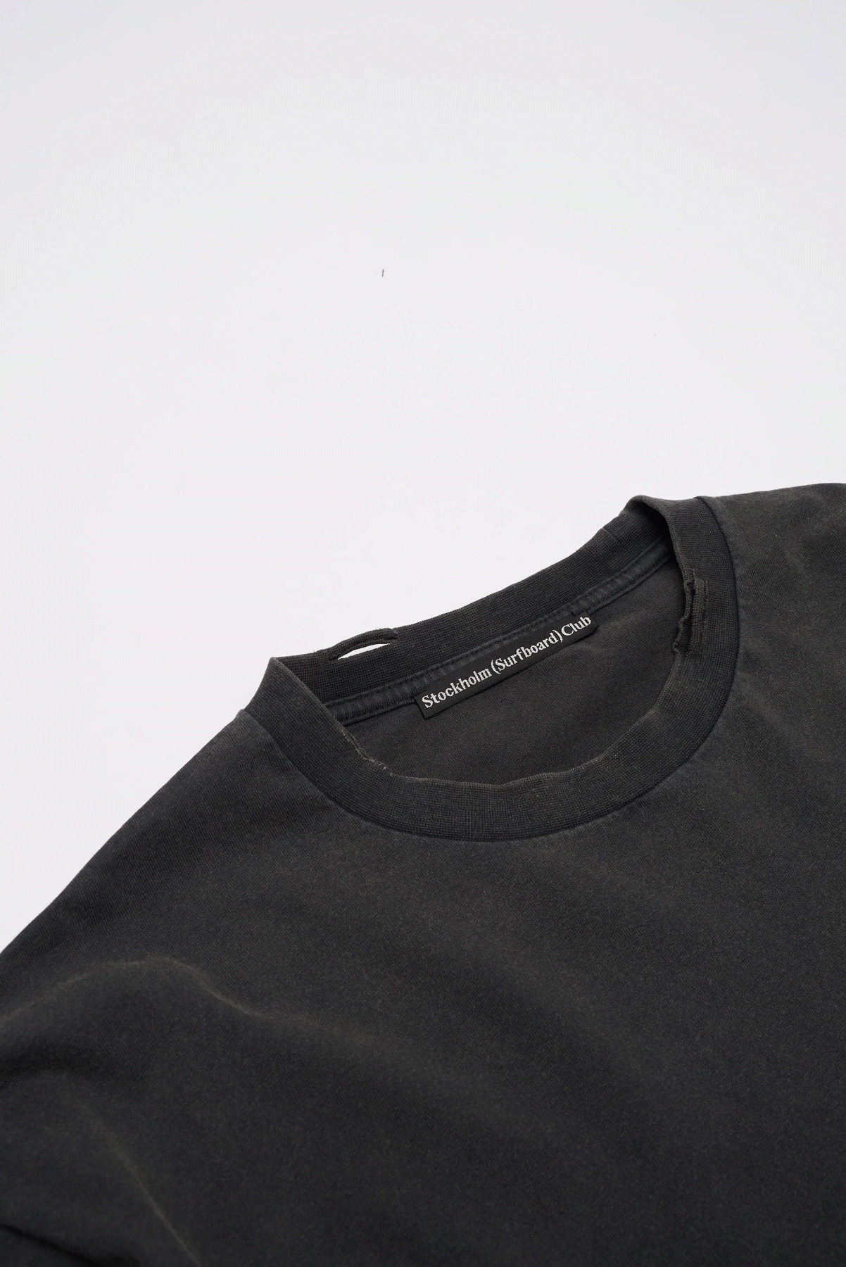 STOCKHOLM SURFBORD CLUB BACK LOGO LAYERED TEE