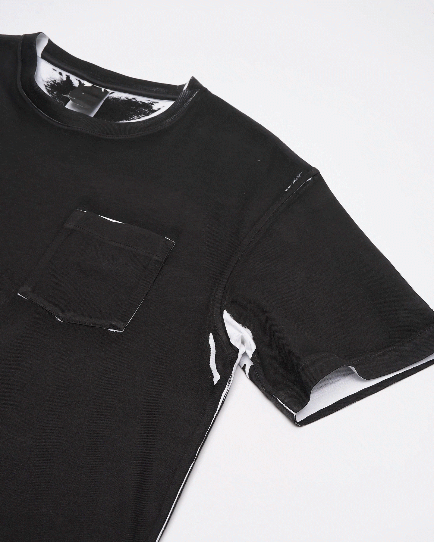 STOCKHOLM SURFBORD CLUB PRINTED POCKET TEE