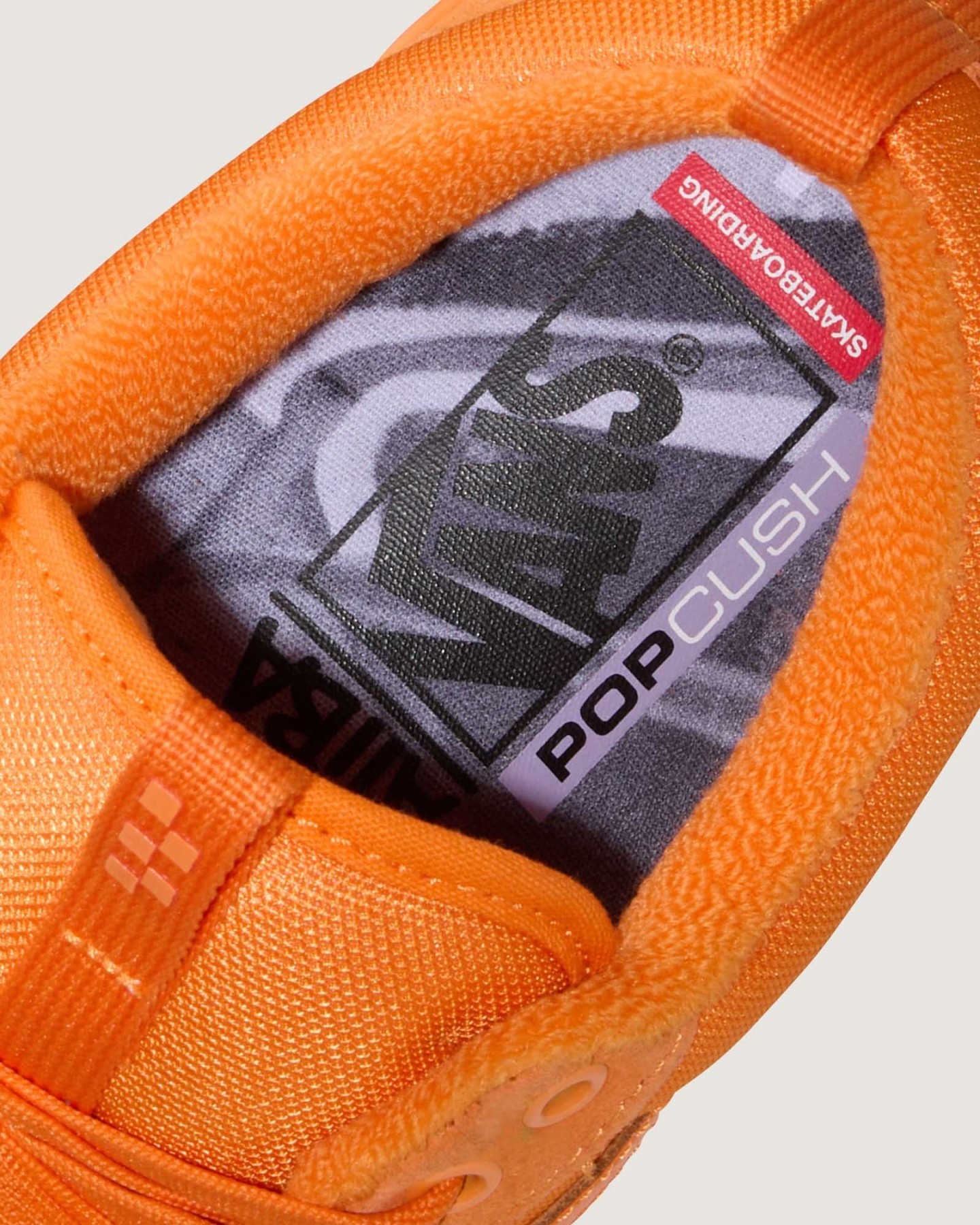 VANS SKATE OLD SKOOL 36+ by Atiba Jefferson